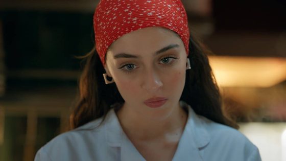 مسلسل ليلى الحلقة 24 مترجم